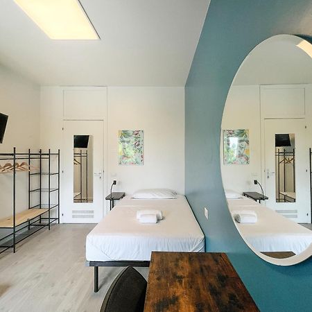 Rrrapido Colorful Rooms - Assago อาซซาโก ภายนอก รูปภาพ