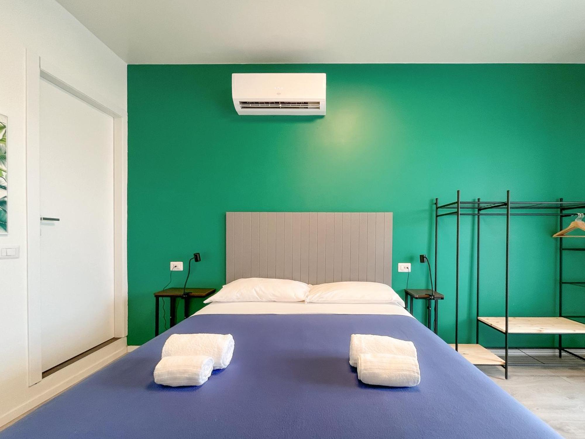 Rrrapido Colorful Rooms - Assago อาซซาโก ภายนอก รูปภาพ