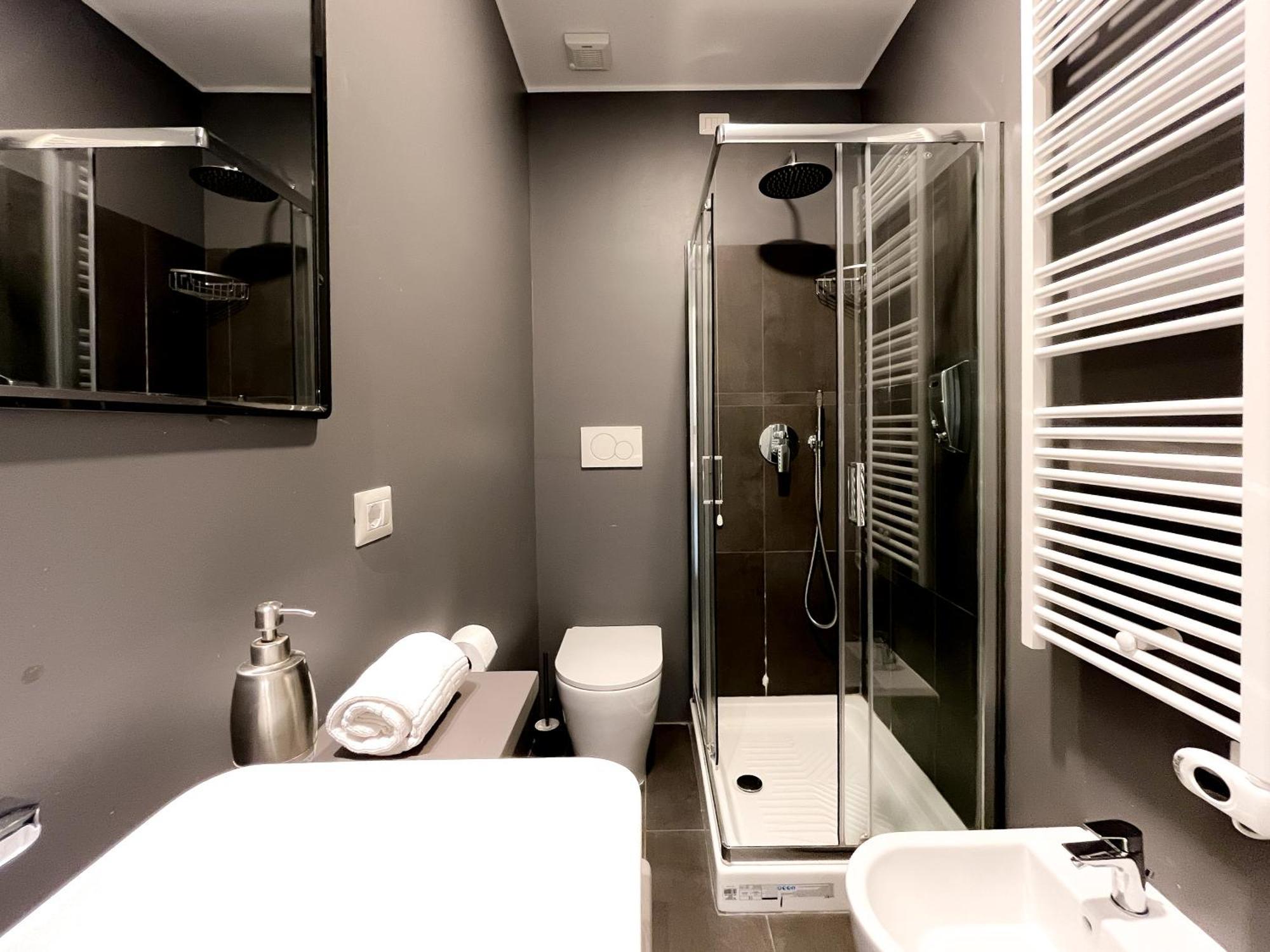 Rrrapido Colorful Rooms - Assago อาซซาโก ภายนอก รูปภาพ