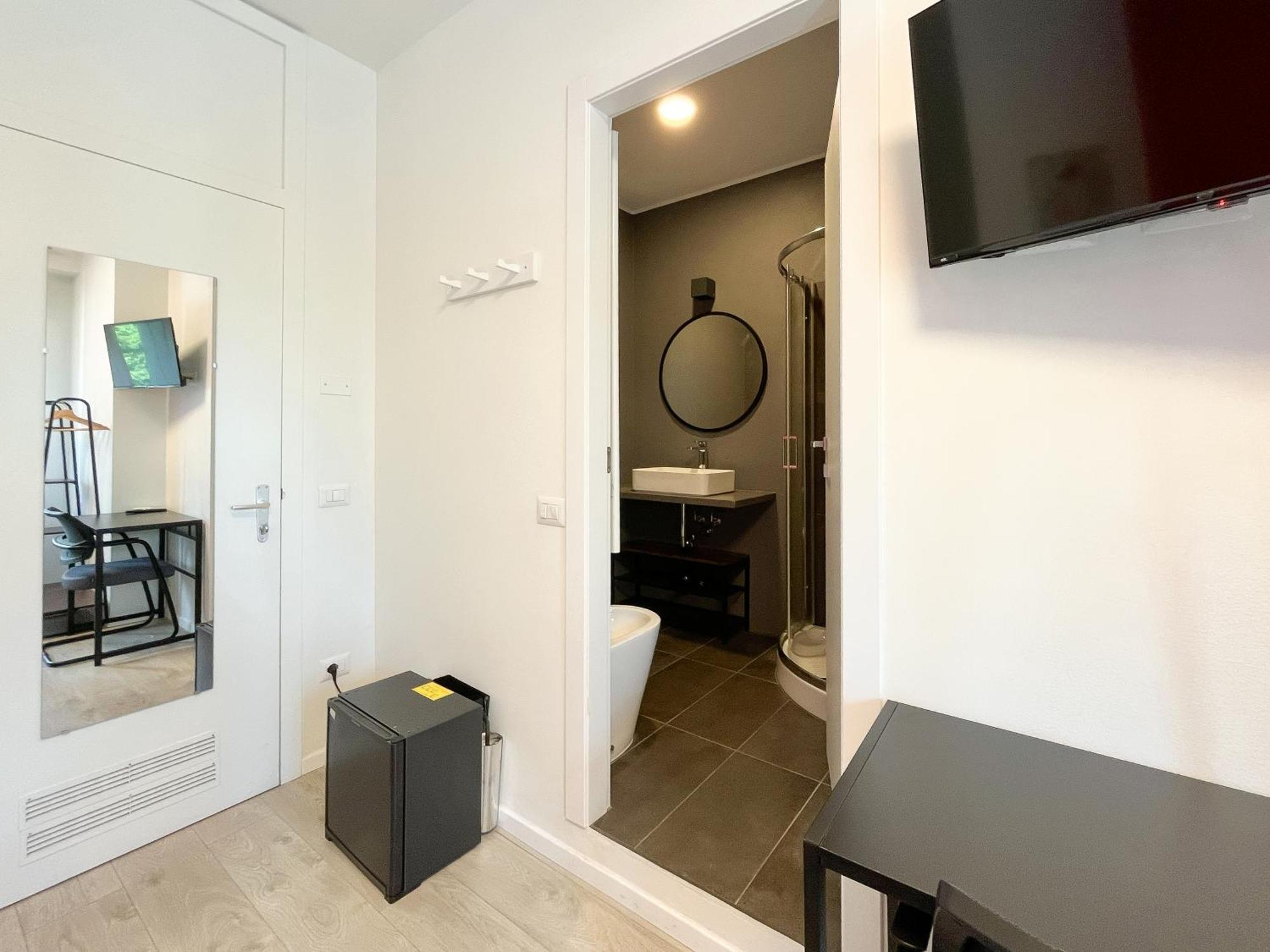 Rrrapido Colorful Rooms - Assago อาซซาโก ห้อง รูปภาพ
