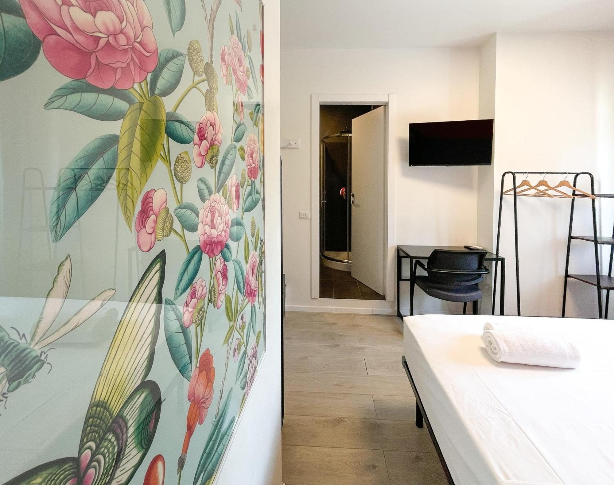 Rrrapido Colorful Rooms - Assago อาซซาโก ห้อง รูปภาพ